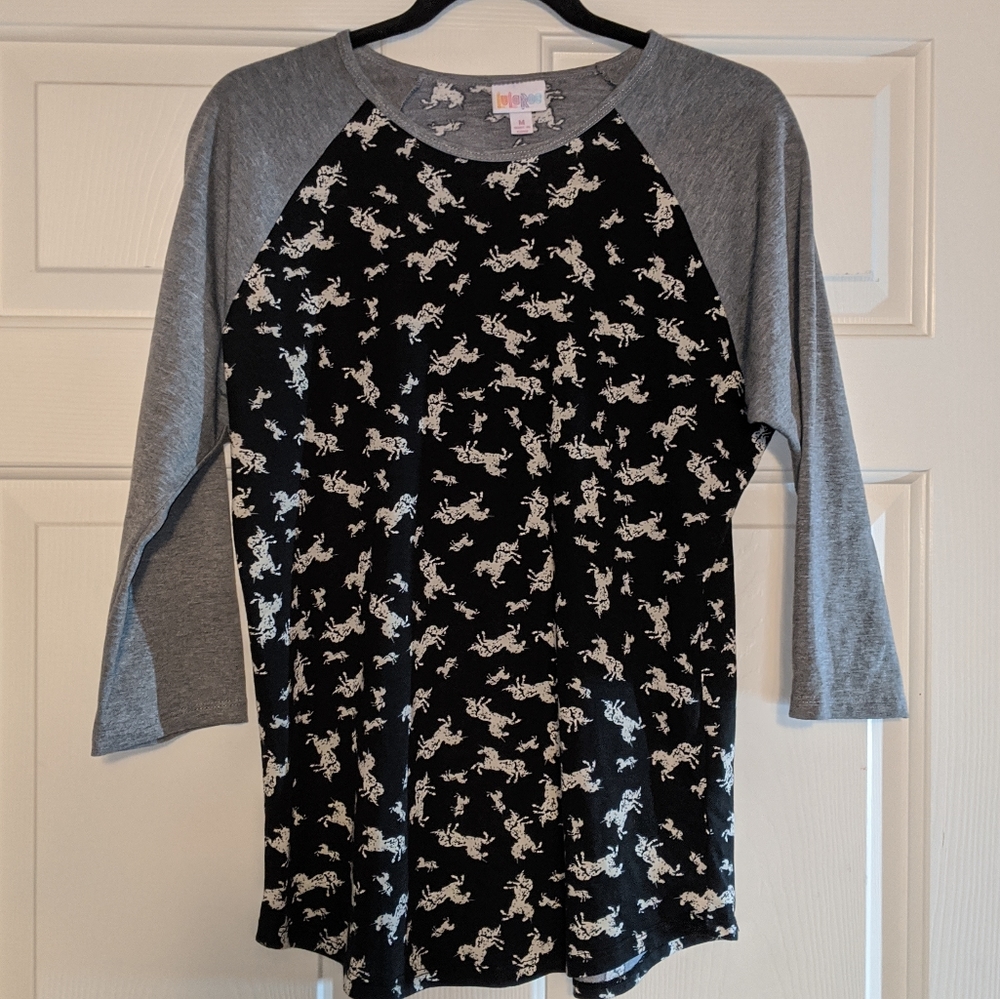 LLR size M top with unicorn theme